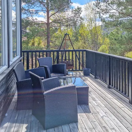 Lovely In With House Sea View